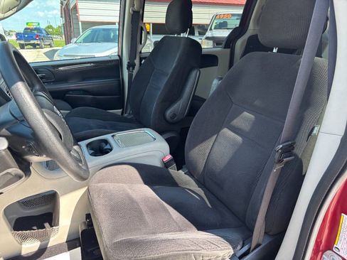 Used 2015 Dodge Grand Caravan SXT FWD image 8