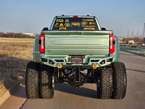 Used 2024 Ford F450 Platinum image 11