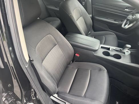 Used 2025 Nissan Altima 2.5 SV FWD image 36