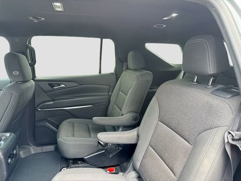 Used 2024 Chevrolet Traverse LT FWD image 22