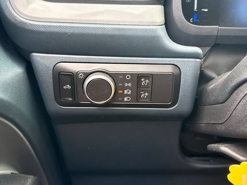 Used 2025 Ford Maverick XL w/ Equipment Group 102A AWD/4WD image 34
