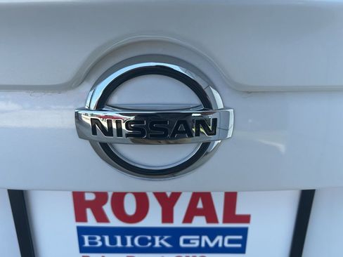 Used 2022 Nissan Sentra SR w/ SR Premium Package FWD image 28