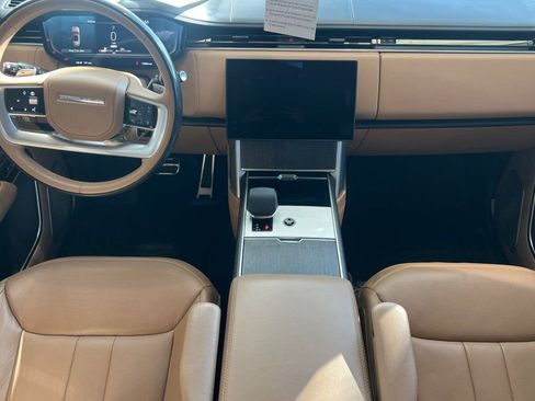 Used 2024 Land Rover Range Rover Autobiography image 10