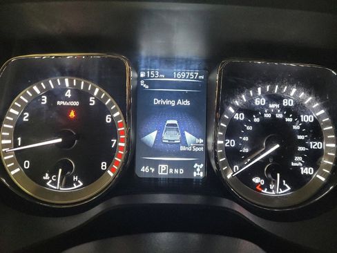 Used 2018 Nissan Titan SL image 23