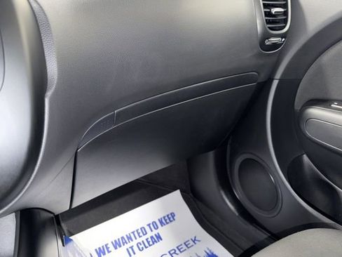Used 2017 Kia Soul FWD image 23