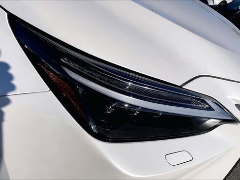 Used 2025 Lexus NX 300h AWD w/ Luxury Package image 27