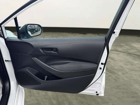 Used 2022 Toyota Corolla LE image 22