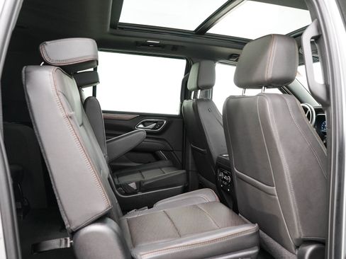 Used 2023 Chevrolet Suburban High Country AWD/4WD image 14