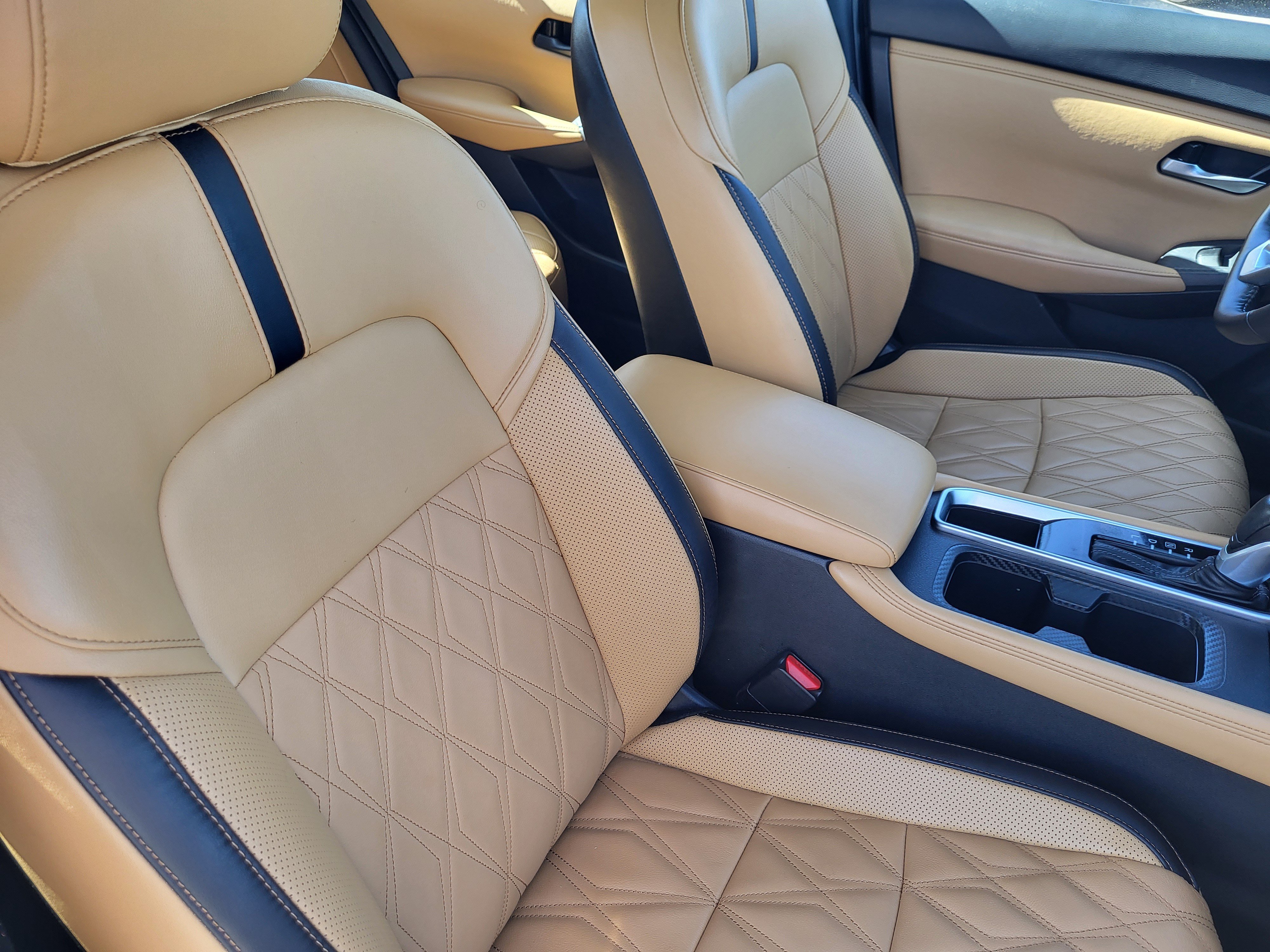 Certified 2025 Nissan Sentra SV w/ SV Premium Package FWD image 15