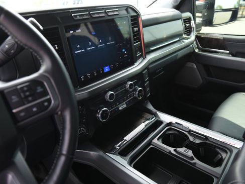 Used 2024 Ford F250 Lariat w/ Lariat Ultimate Package AWD/4WD image 15