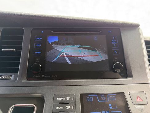 Used 2017 Toyota Sienna LE FWD image 10
