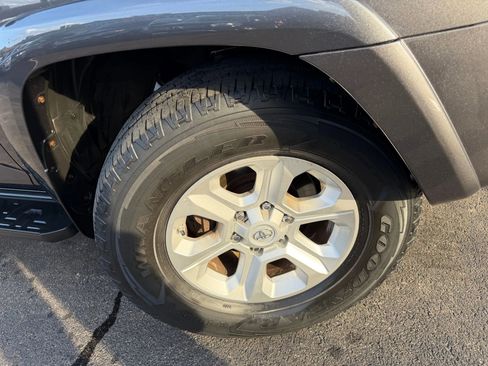 Used 2018 Toyota 4Runner SR5 Premium image 49