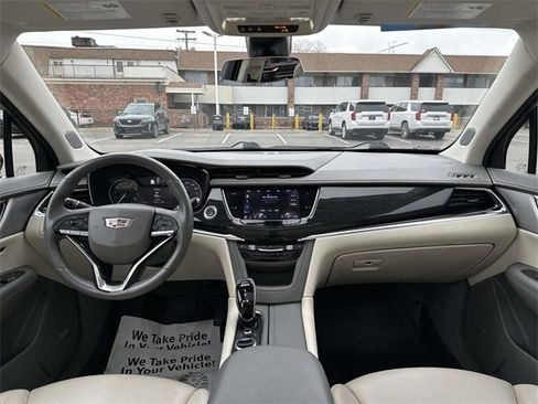 Used 2021 Cadillac XT6 Premium Luxury image 36