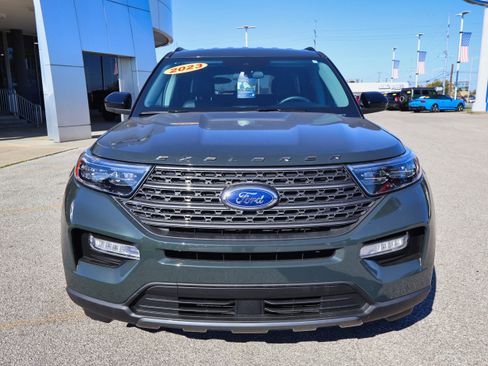 Used 2023 Ford Explorer XLT w/ Equipment Group 202A image 8