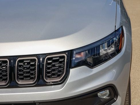New 2026 Jeep Compass Latitude AWD/4WD image 10