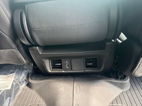 New 2026 Chevrolet Silverado 1500 Custom Trail Boss w/ LPO, Dark Essentials Package AWD/4WD image 31