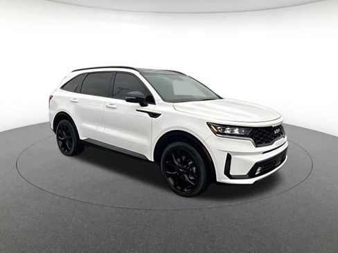 Used 2023 Kia Sorento SX FWD image 1