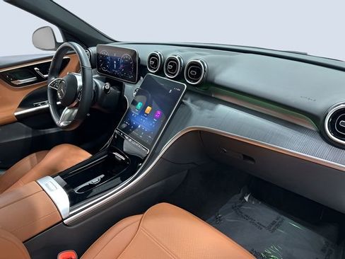 Used 2025 Mercedes-Benz C 300 4MATIC Sedan image 12