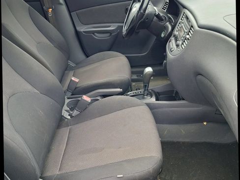 Used 2008 Kia Rio5 FWD image 10