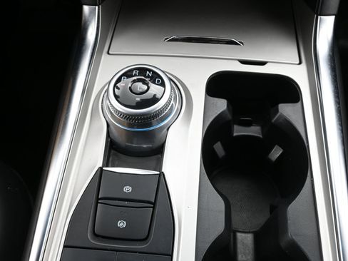 Used 2023 Ford Explorer XLT w/ Equipment Group 202A image 19