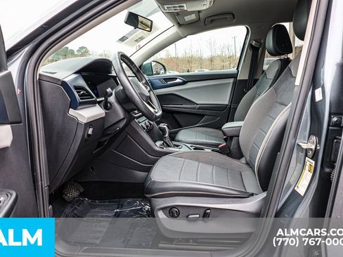 Used 2022 Volkswagen Taos SE image 19