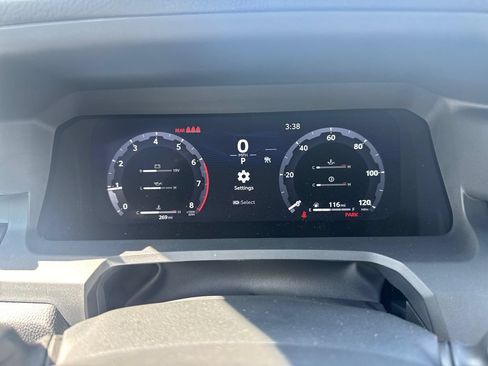 Certified 2025 Toyota Tacoma TRD Sport AWD/4WD image 32