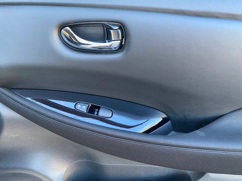 Used 2021 Nissan Leaf SV Plus image 46