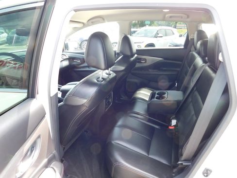 Used 2023 Nissan Murano SL FWD image 13