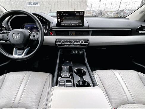 Used 2023 Honda Pilot Elite image 16
