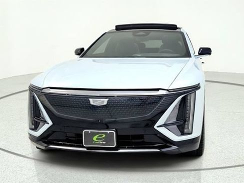 Used 2024 Cadillac Lyriq Sport w/ Nappa Leather Package AWD/4WD image 3