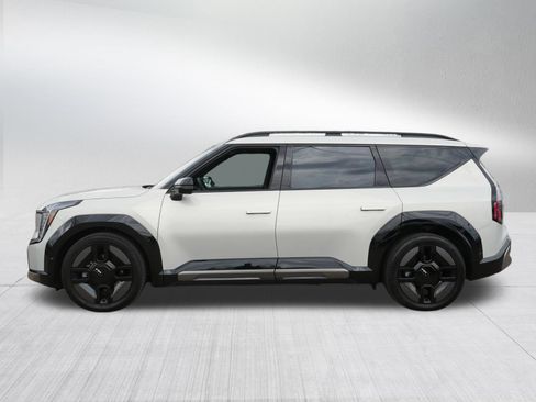 Certified 2024 Kia EV9 GT-Line AWD/4WD image 4