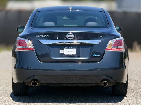 Used 2014 Nissan Altima 2.5 SV w/ Convenience Package image 4
