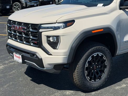 New 2026 GMC Canyon AT4 AWD/4WD image 4