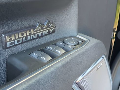 Used 2026 Chevrolet Silverado 1500 High Country w/ LPO, Utility Wall Package AWD/4WD image 19
