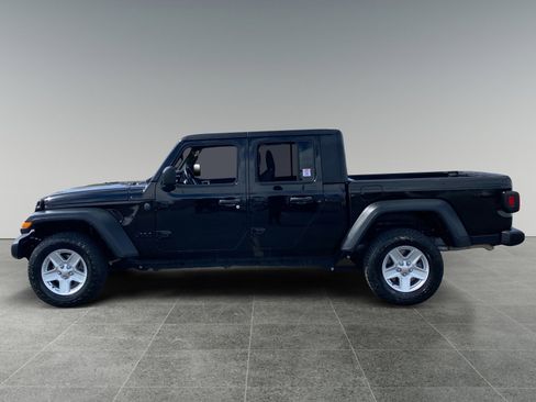 Used 2023 Jeep Gladiator Sport AWD/4WD image 2
