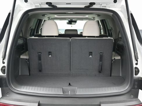 Used 2024 Hyundai Santa Fe Limited image 16