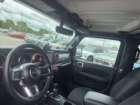 Used 2021 Jeep Gladiator Overland AWD/4WD image 28