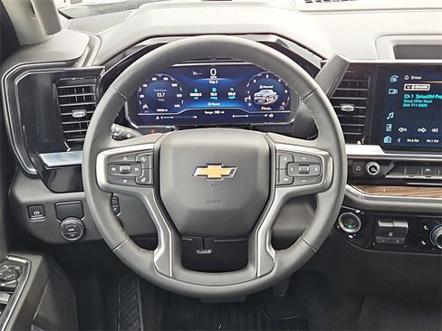 Certified 2025 Chevrolet Silverado 1500 LT image 5