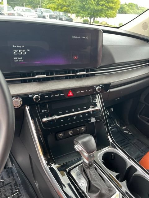 Used 2024 Kia Carnival SX FWD image 16