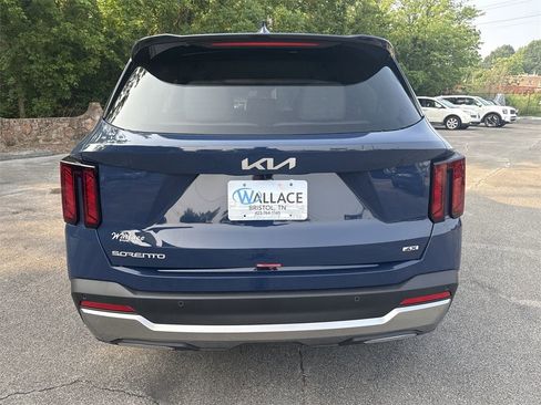 New 2025 Kia Sorento S image 5