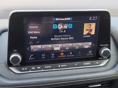 Used 2023 Nissan Rogue SV image 11