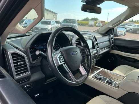Used 2020 Ford Expedition Platinum AWD/4WD image 2