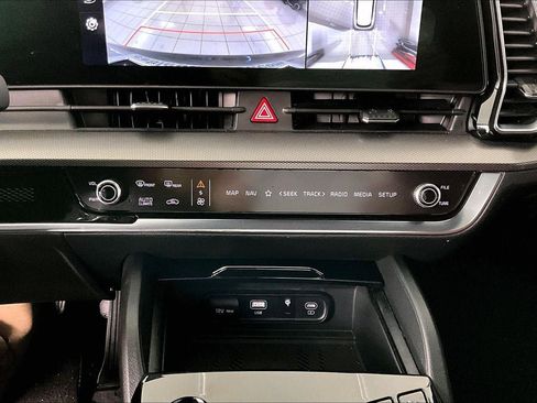 Used 2024 Kia Sportage SX Prestige image 15