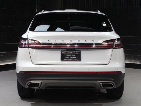 Used 2023 Lincoln Nautilus Reserve FWD image 14