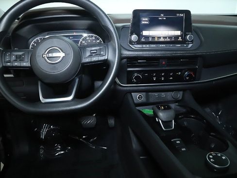 Used 2023 Nissan Rogue S image 28