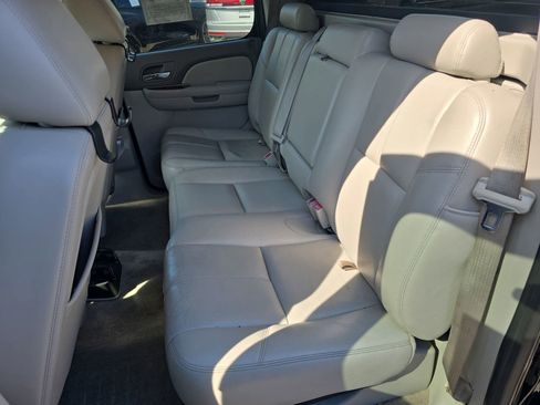 Used 2013 Chevrolet Avalanche LT w/ All-Star Edition image 15