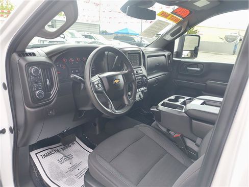 Used 2024 Chevrolet Silverado 2500 Custom w/ Custom Value Package AWD/4WD image 5