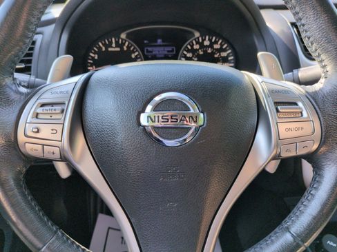 Used 2016 Nissan Altima 2.5 SR w/ LED Appearance Package FWD image 17