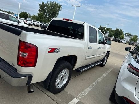 Used 2011 Chevrolet Silverado 1500 LTZ w/ LTZ White Diamond Edition AWD/4WD image 5
