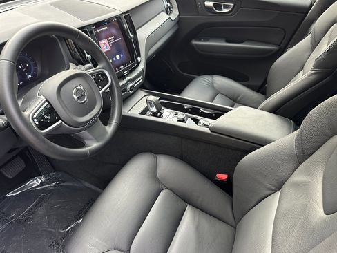 Certified 2025 Volvo XC60 B5 Plus image 11